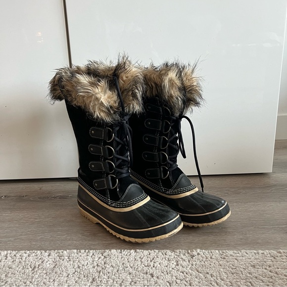 Sorel Joan of Arctic boot - size 9 - Picture 1 of 5